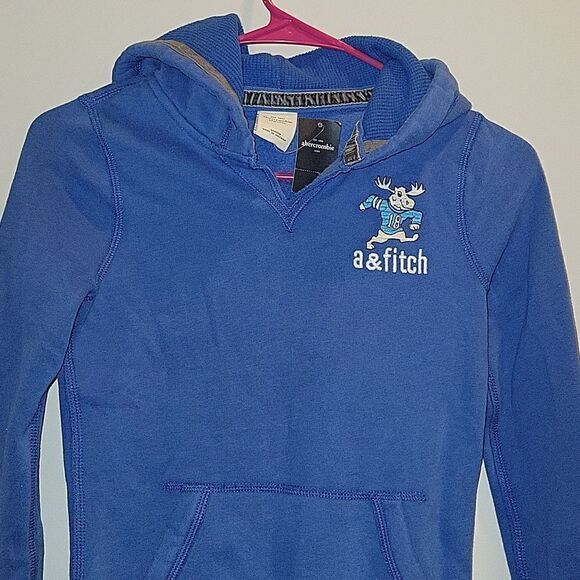 Abercrombie Girls Moose Embroidered Blue Hoodie Size MEDIUM NWT - Picture 7 of 7